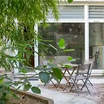 Veeve - Natural Heights In The 6Th